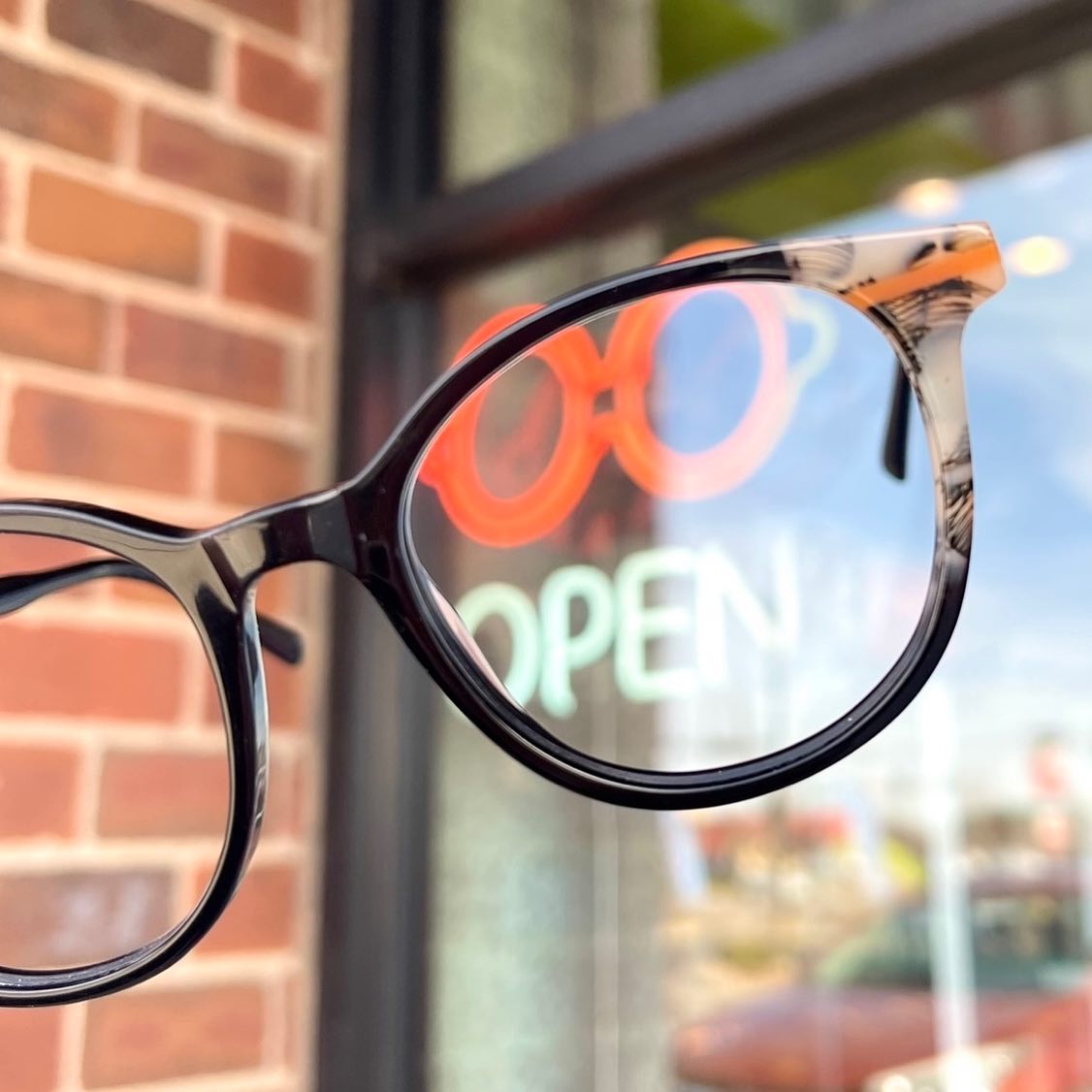 How do progressive lenses work? Eyewear Junkie